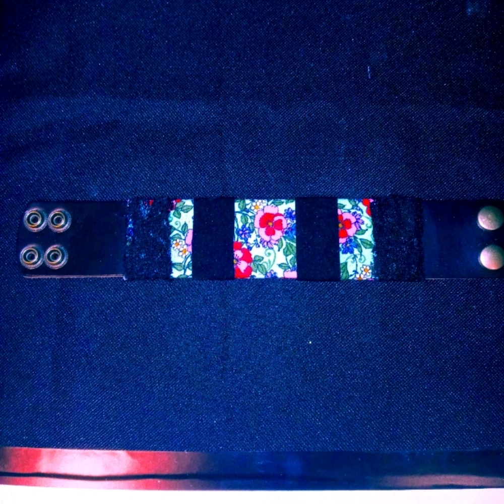 3 leather cuff bracelets. And 5 hemp bracelets.